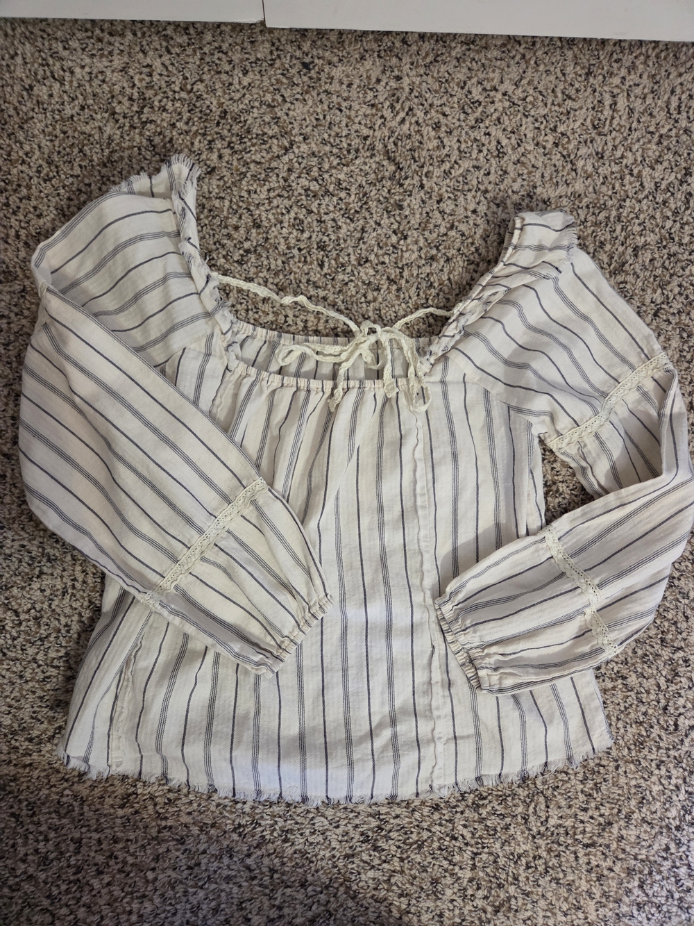Hem & Thread Boutique Cream Blouse, Nwot, Size Small